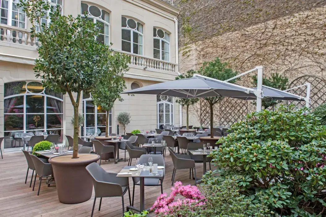 Les Salons de L'Hotel des Arts et Métiers 6