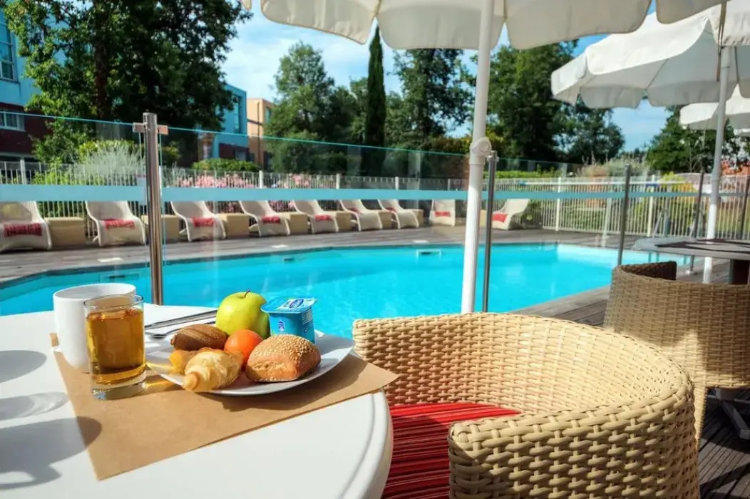 Zenitude Hôtel & Résidences Le Parc de l'escale 10