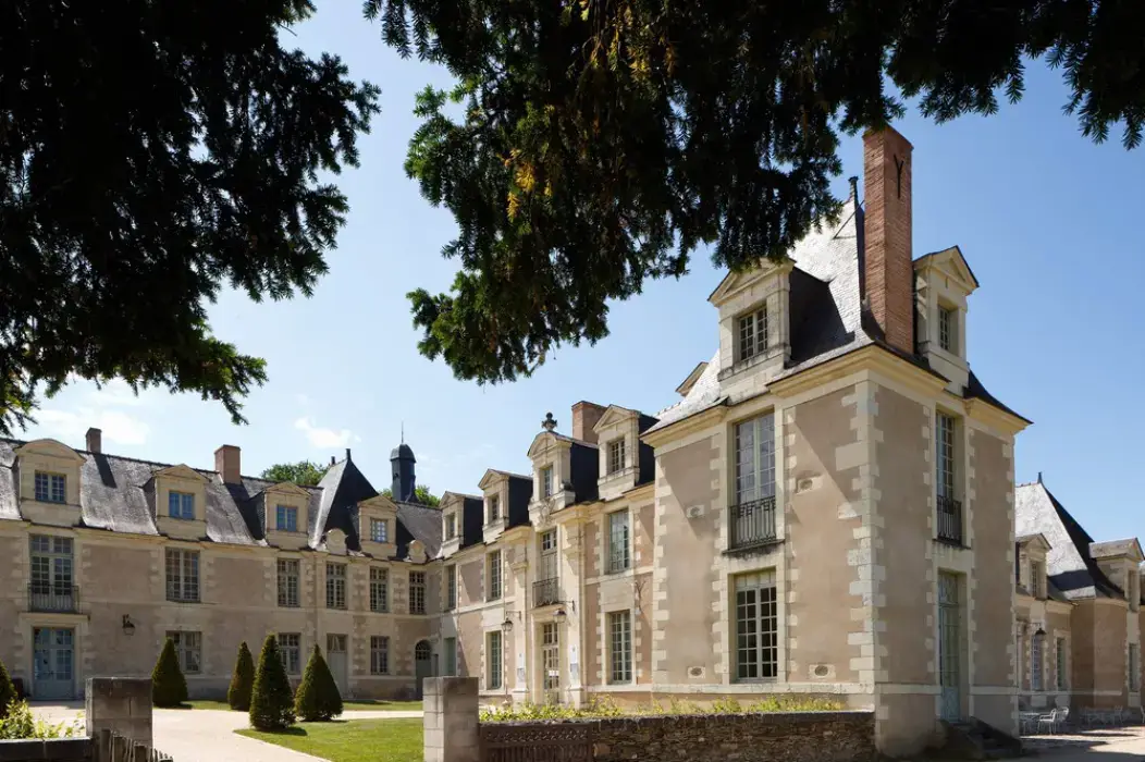 Château de la Perriere 7