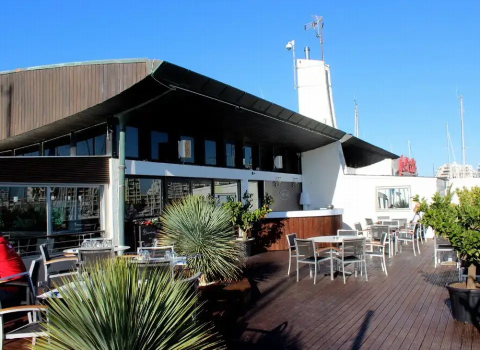 Yacht Club 2