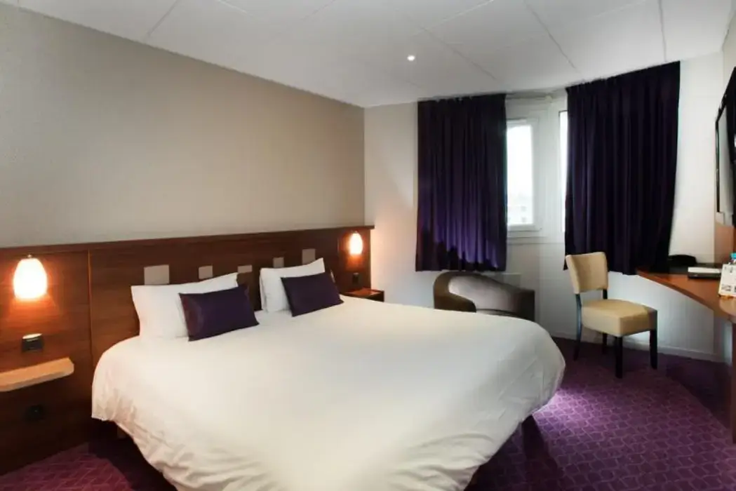 Brit Hotel Tours Sud 3