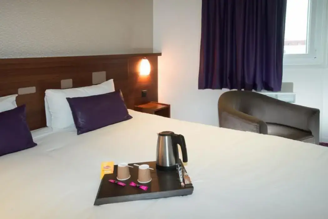 Brit Hotel Tours Sud 6