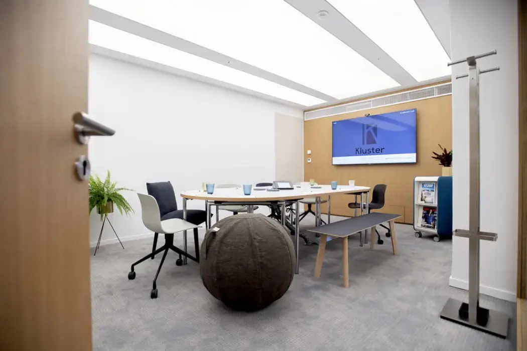 LAHO Business Center 9