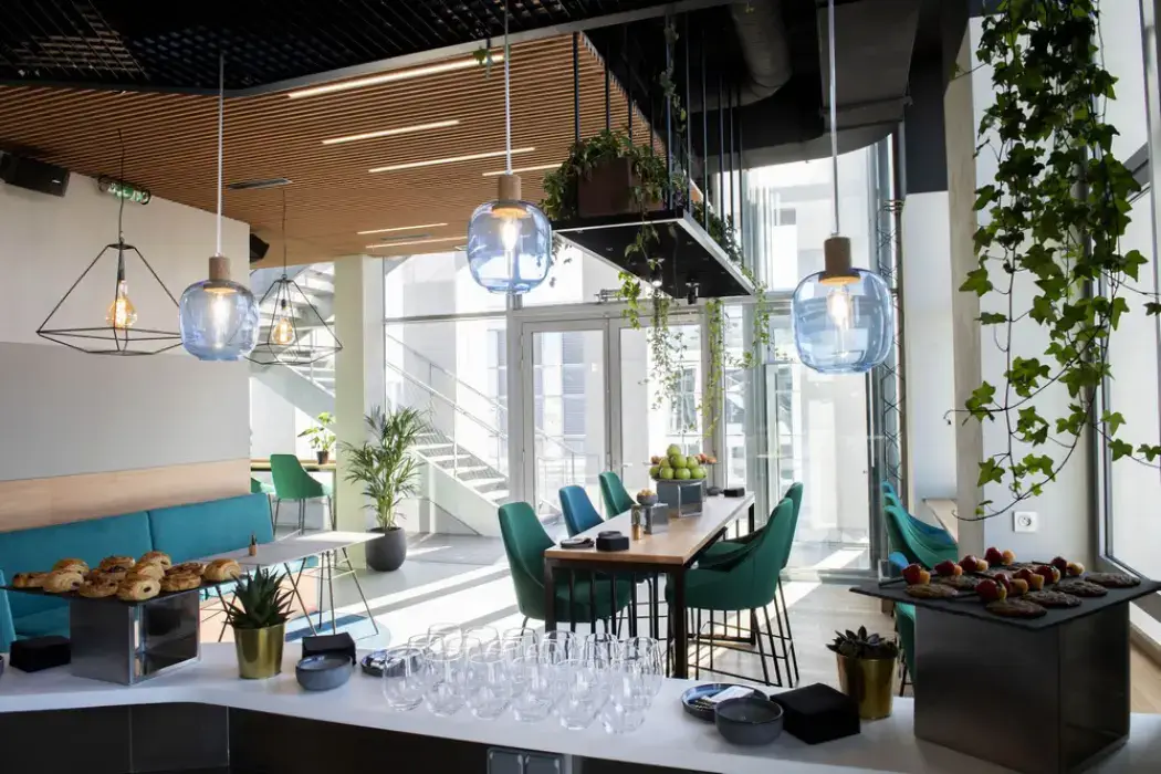 LAHO Business Center 17