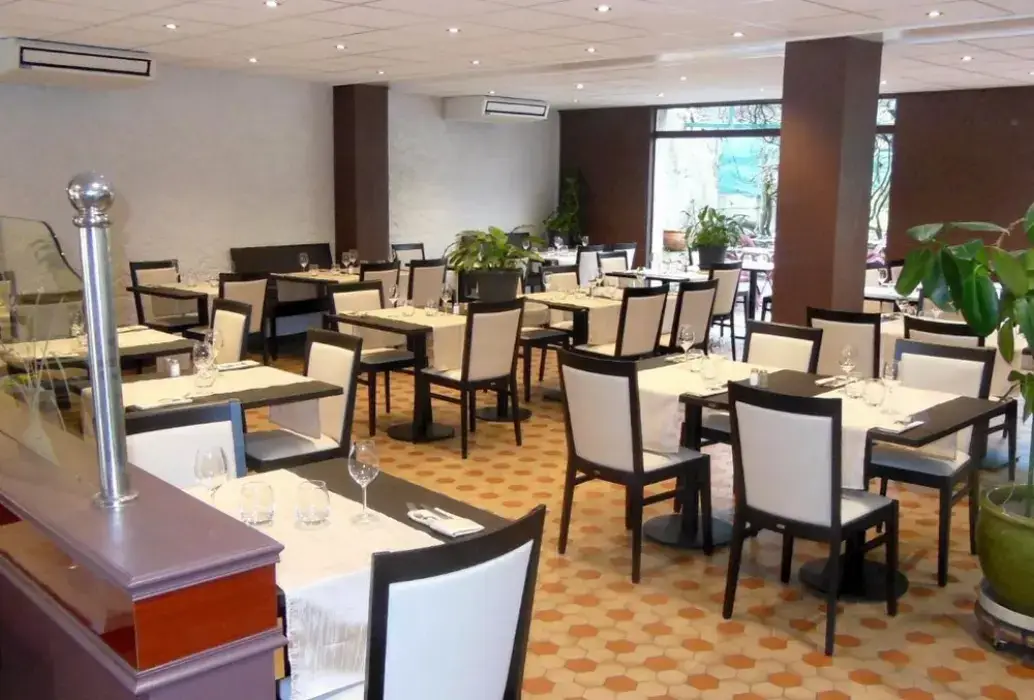 Hôtel Restaurant Henry II 3