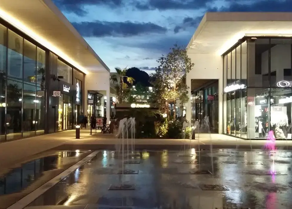 Pathé La Valette 2