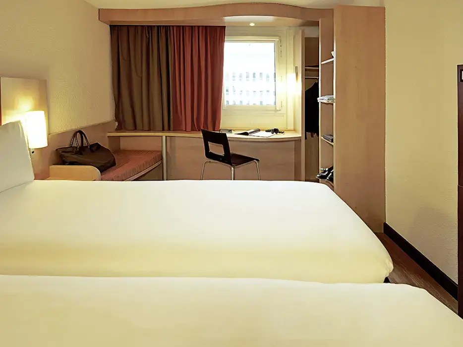 Ibis Charleville Mezière 3