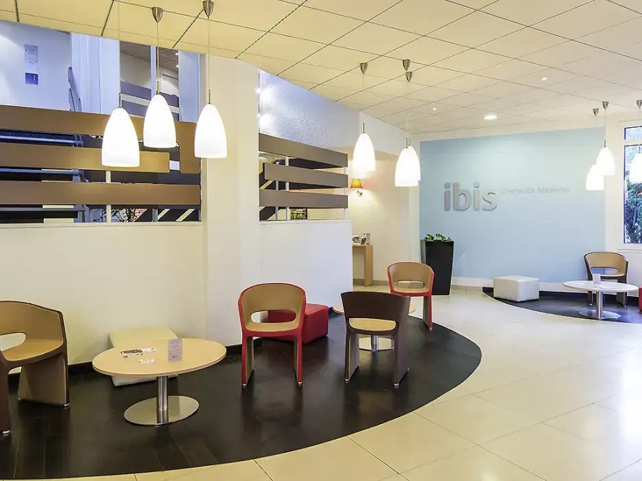 Ibis Charleville Mezière 4