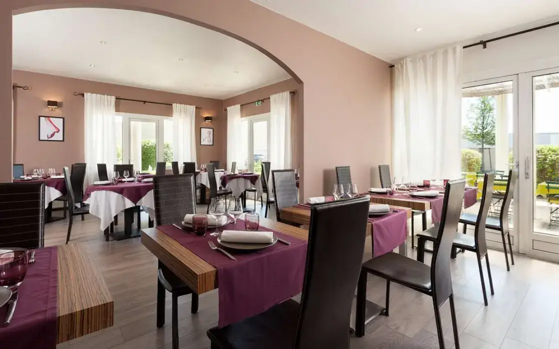Hôtel Carline Beaune 14