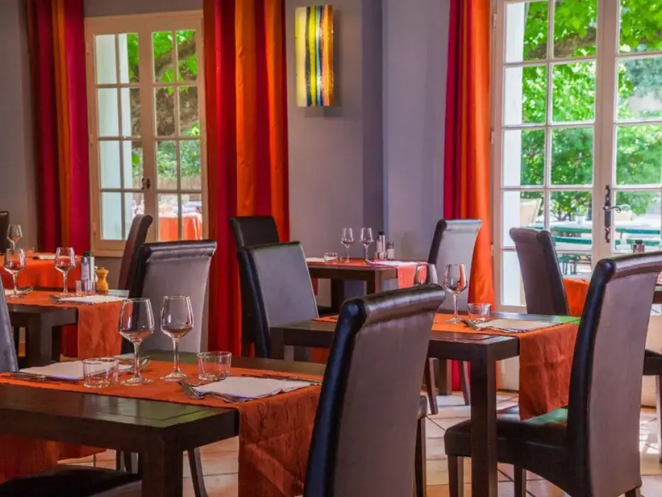 Hôtel le Petit Manoir 6