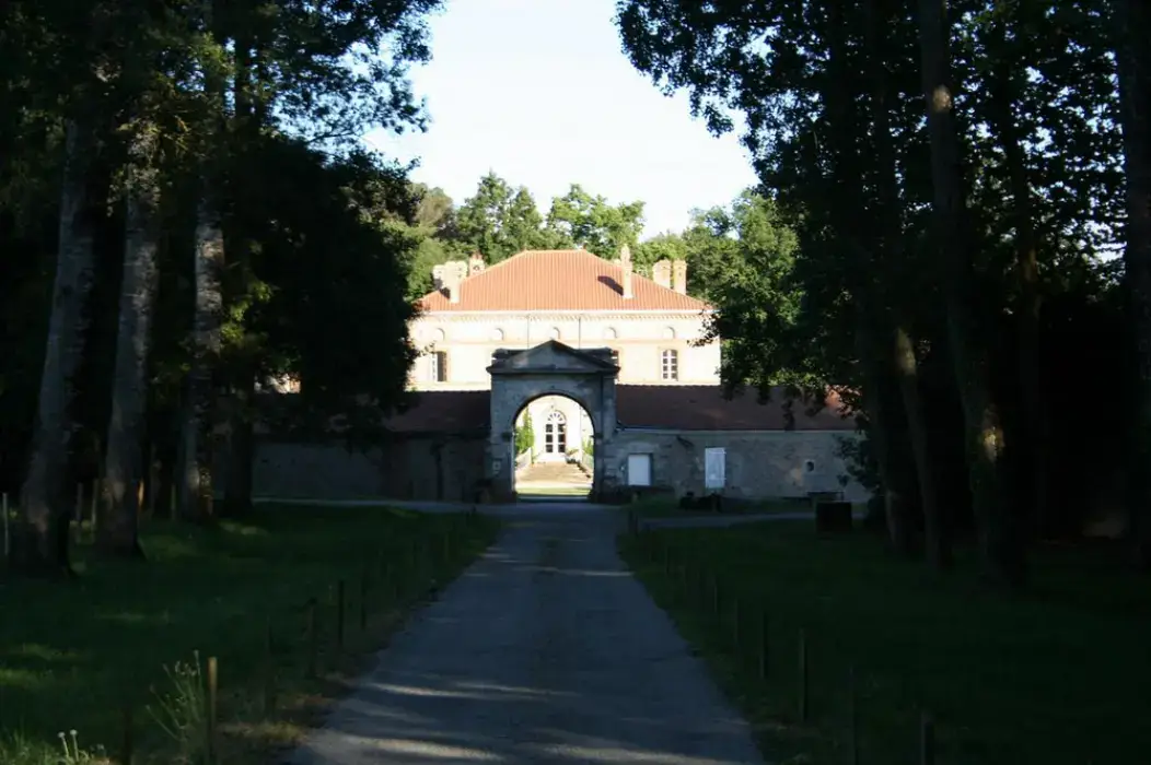 Château de l'Oiselinière 8