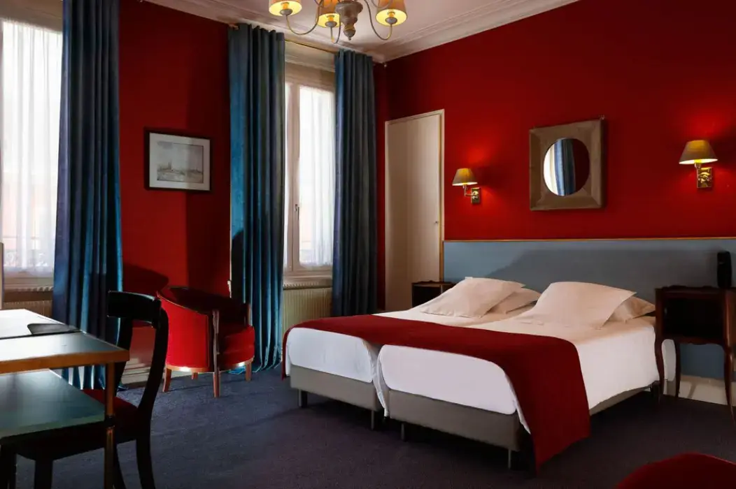 Grand Hôtel de L'Univers Amiens 4