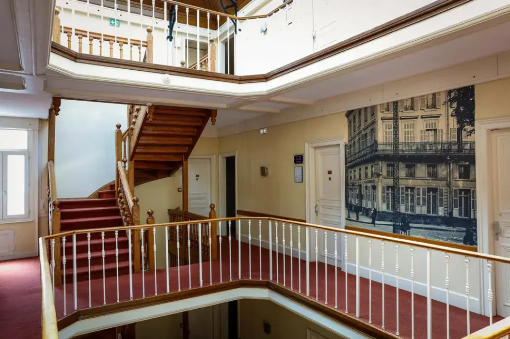 Grand Hôtel de L'Univers Amiens 7