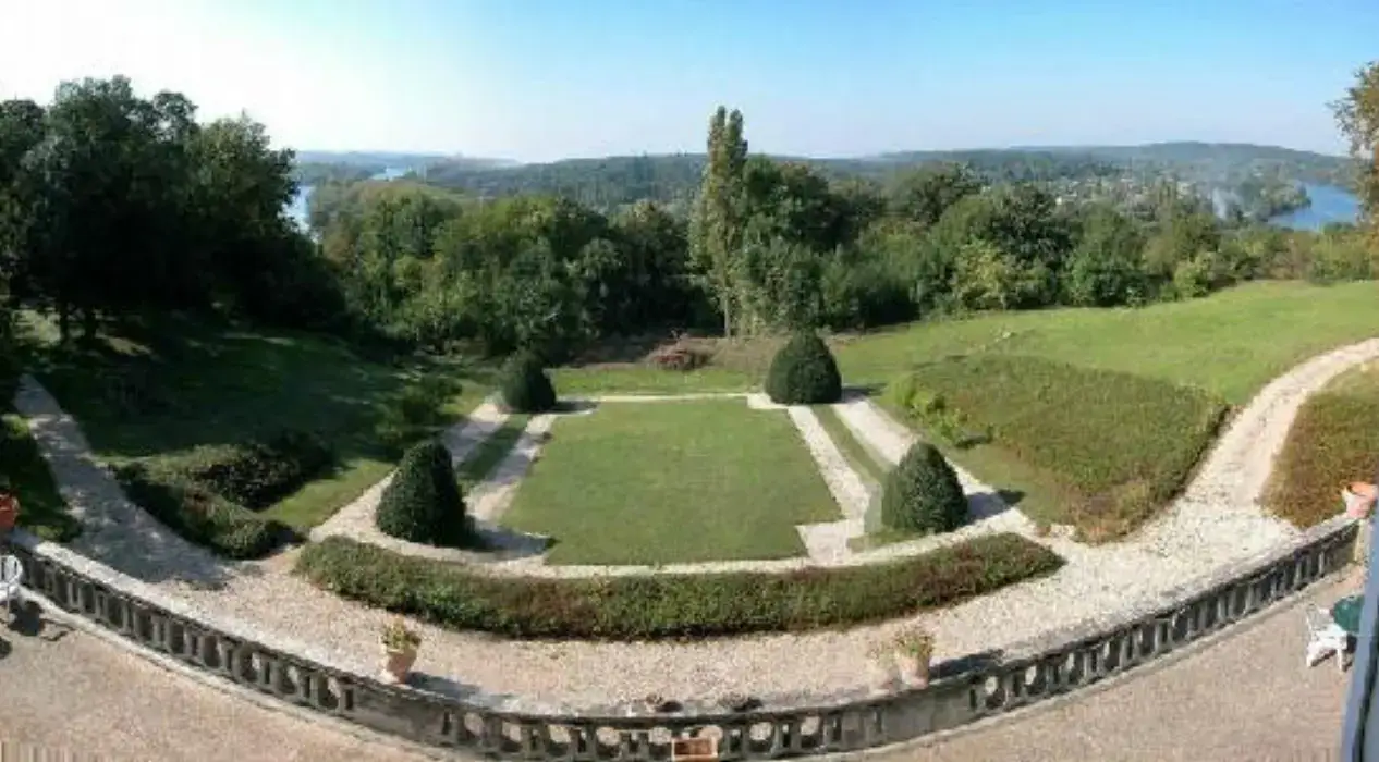 Château Bouret 7