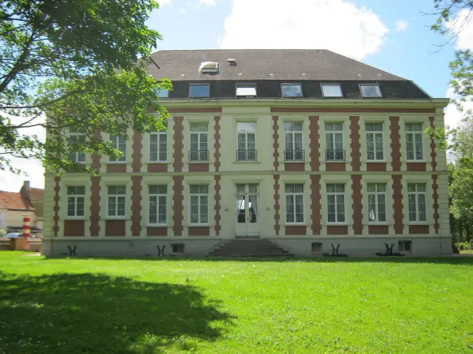Chateau de Moulin le Comte 4