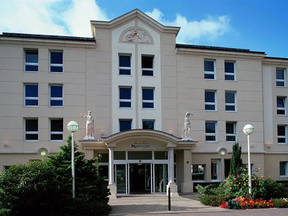 Mercure Château de Fontainebleau Demeures de Campagne