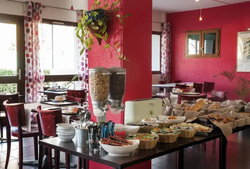Kyriad Lyon Sud – Saint Genis Laval 8