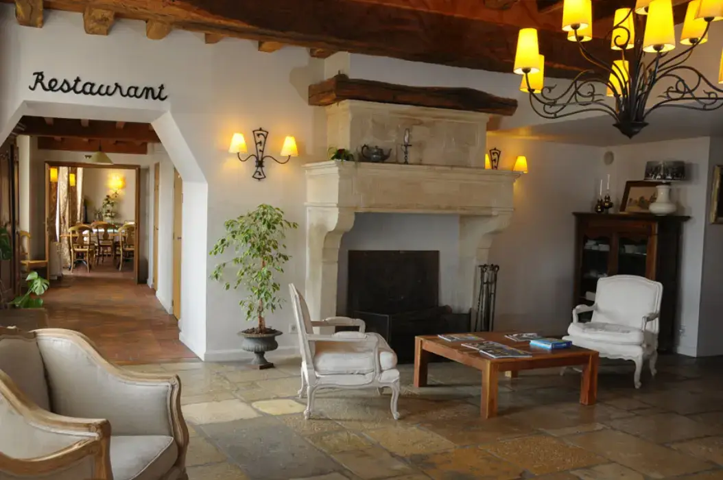 Hostellerie de la Tour d'Auxois 7