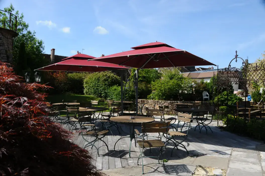 Hostellerie de la Tour d'Auxois 9