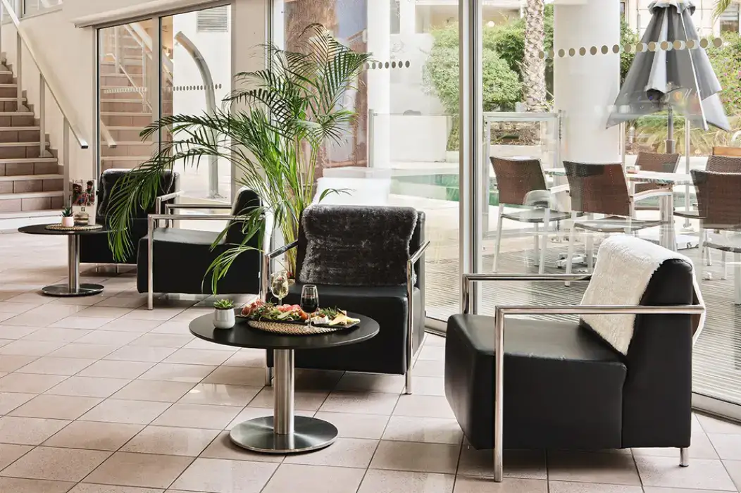 Holiday Inn Toulon City Centre 7
