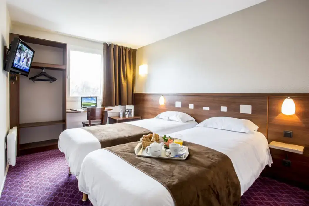 BRIT HOTEL Rennes, Le Castel 2