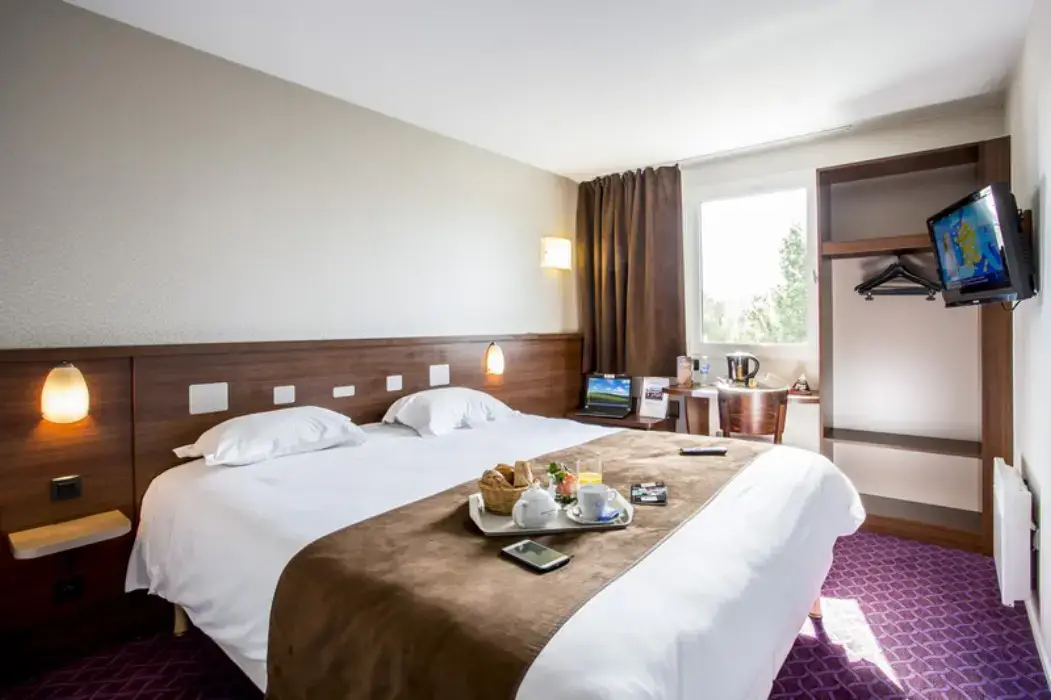 BRIT HOTEL Rennes, Le Castel 4