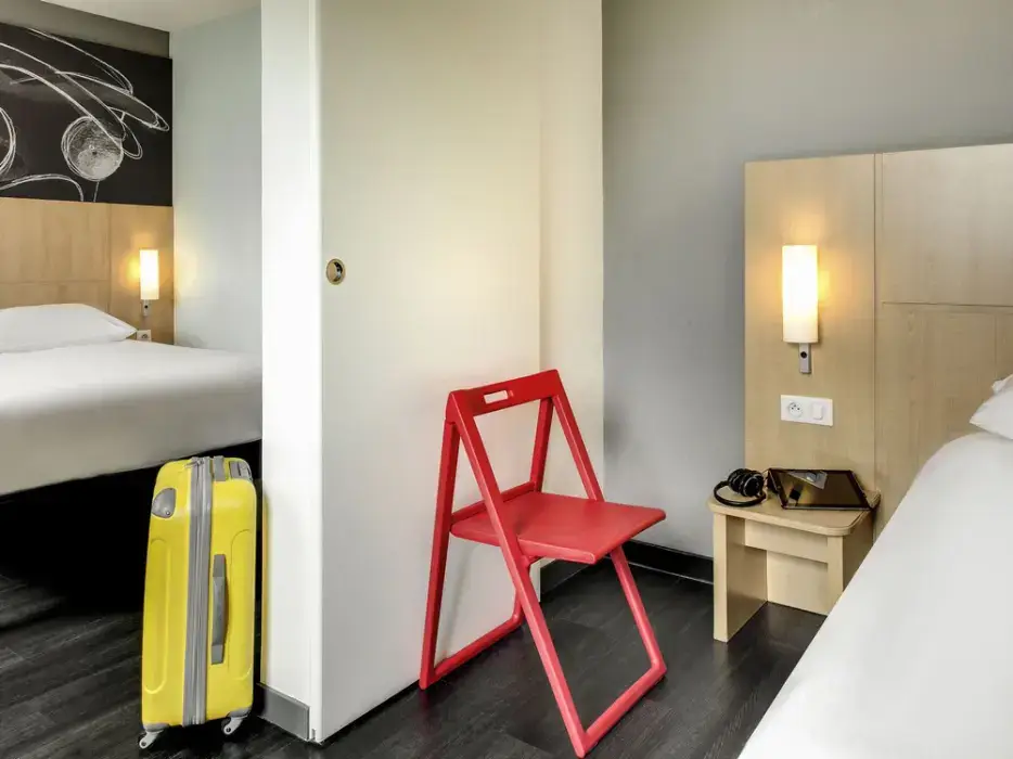 Ibis Montceau-les-Mines 6