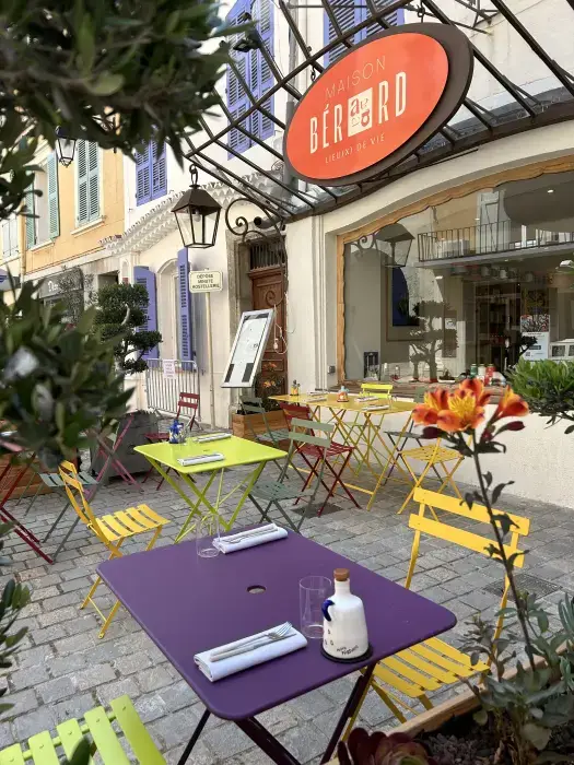Hostellerie Berard 13