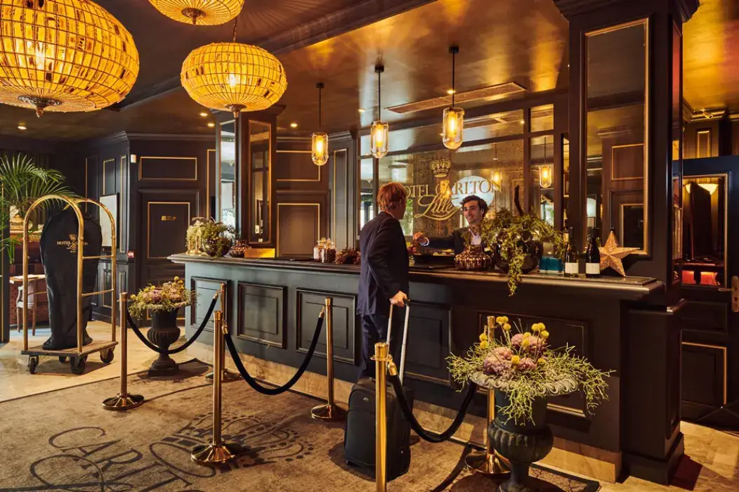 Carlton Hotel 4