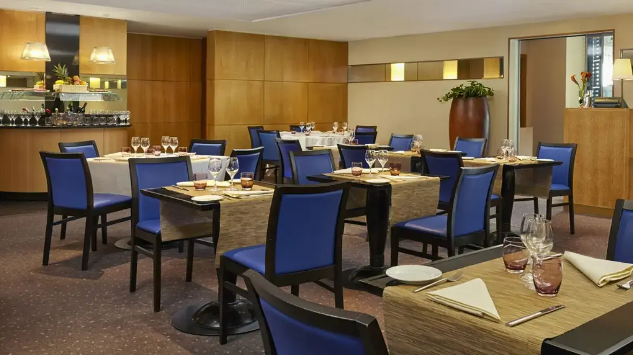 Sheraton Paris Airport 12