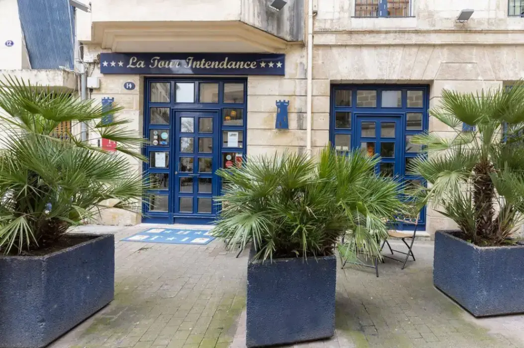 Hôtel La Tour Intendance 2