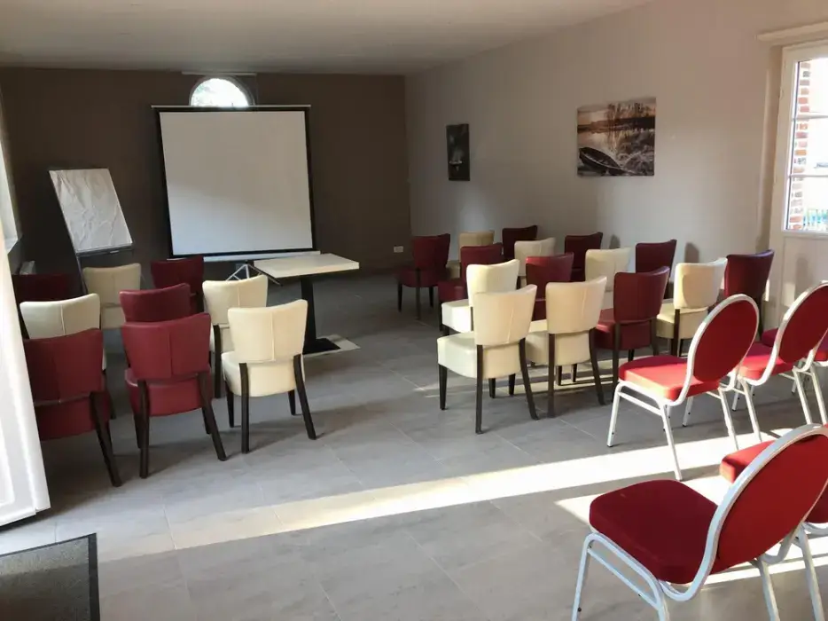 Hôtel Les Champs 3