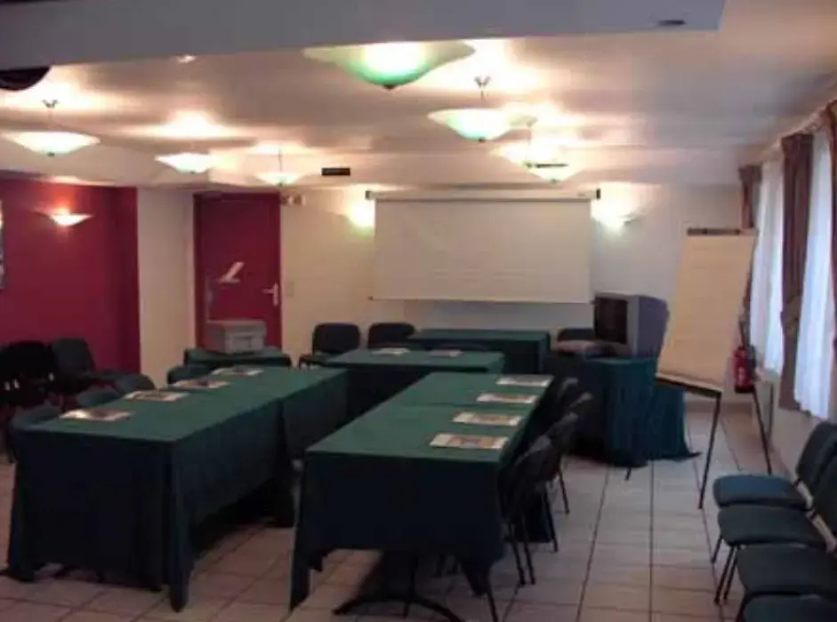 Euro Hôtel Paris Saint Denis 2