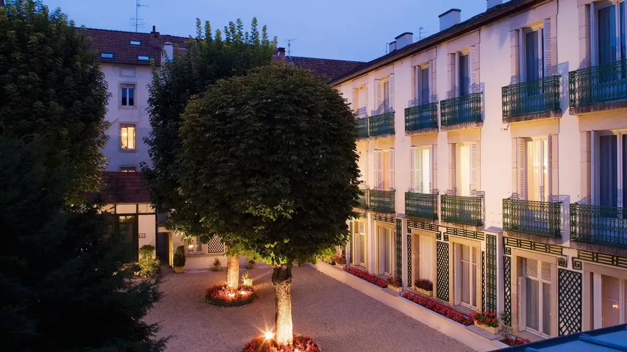 Oceania Le Jura Dijon 4