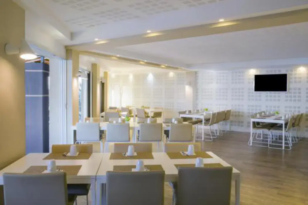Best Western Premier Santa Maria 9