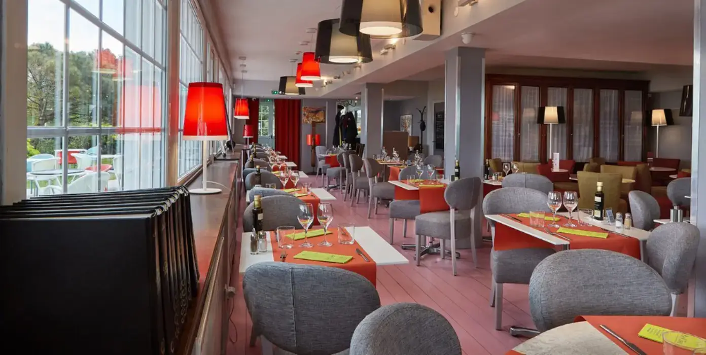 Le Cise, The Originals Hotels Relais 9