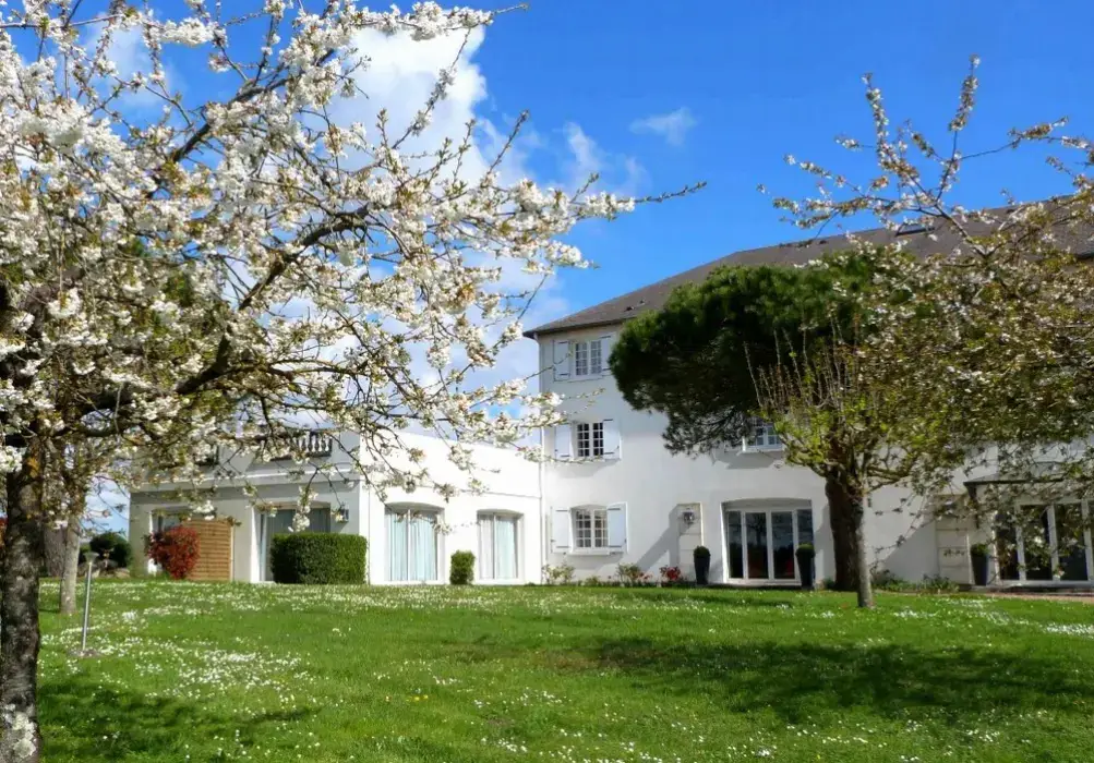 Hôtel des Châteaux 15