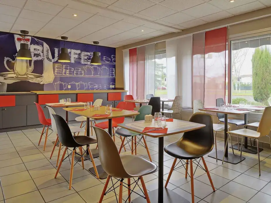 Ibis Poitiers Beaulieu 8