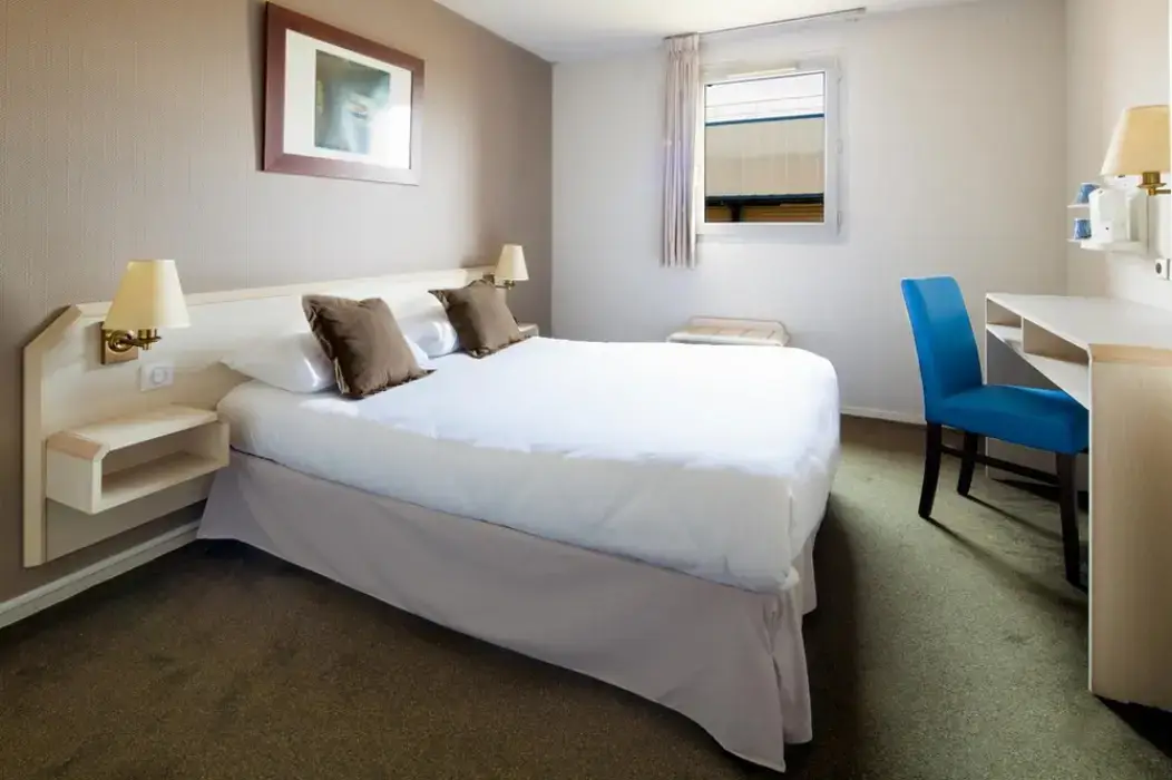 Comfort Hotel Orleans Saran 6