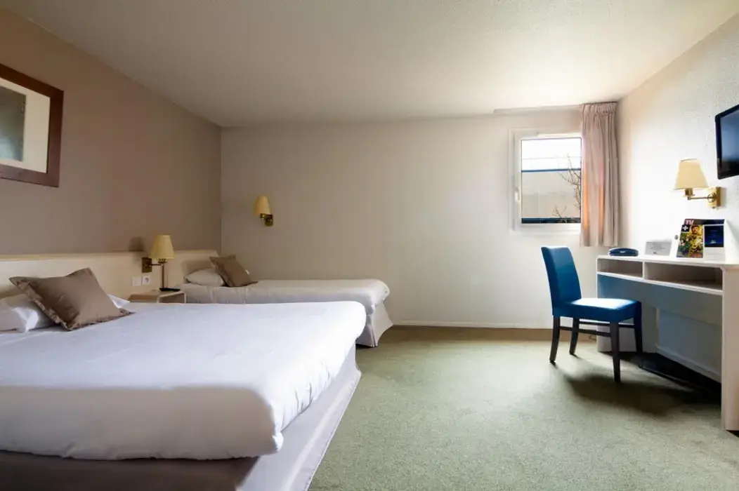 Comfort Hotel Orleans Saran 8