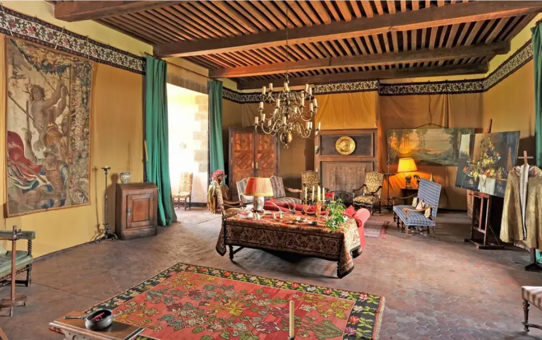 Château Royal de Saint Saturnin 5