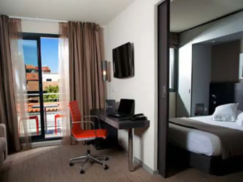 Hotel Clement Ader 9