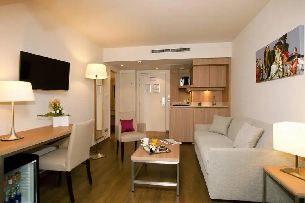 City Residence Paris CDG Airport 11
