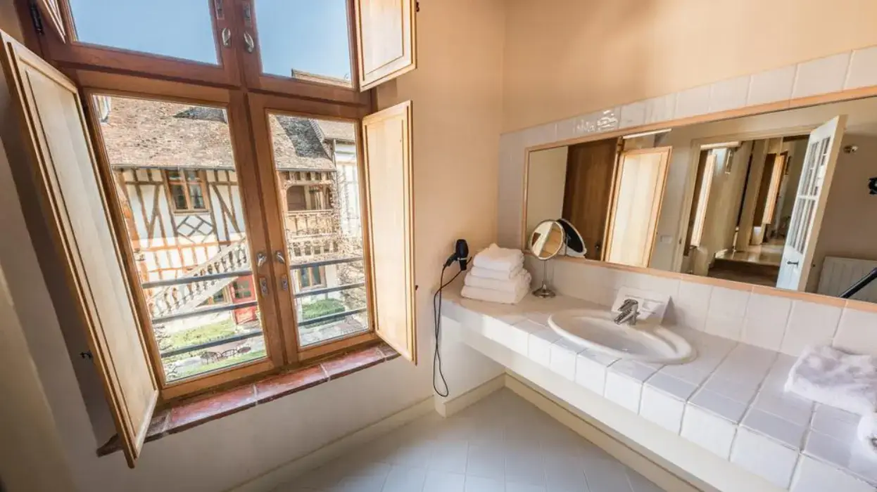 La Maison de Rhodes 7