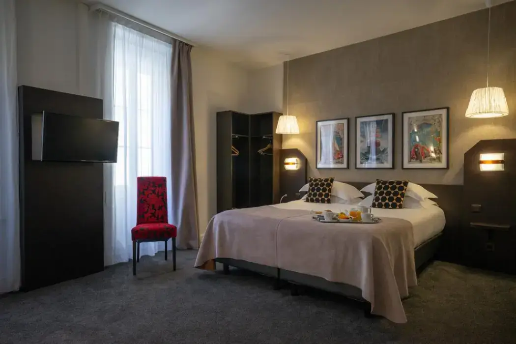 Hôtel Voltaire Opéra 9