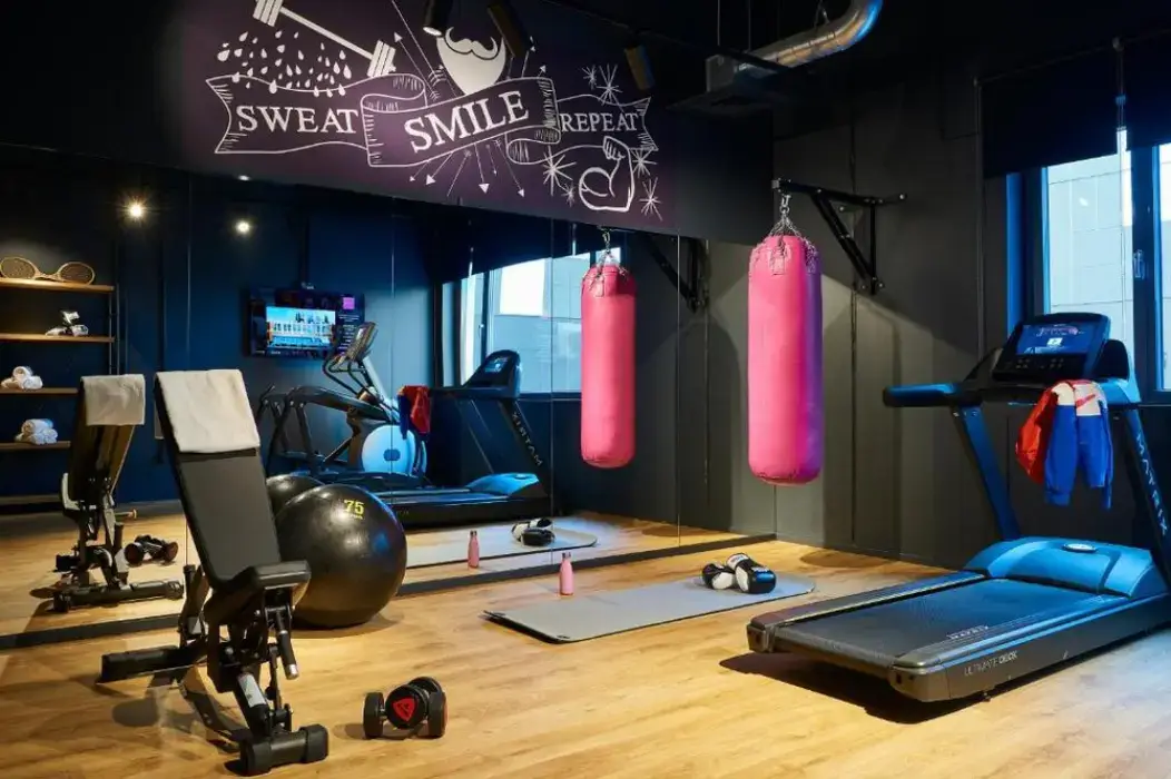 Moxy Paris Charles de Gaulle Airport 9