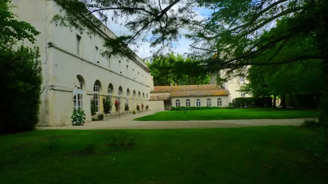 L'Orangerie - Château de Lacoste 4