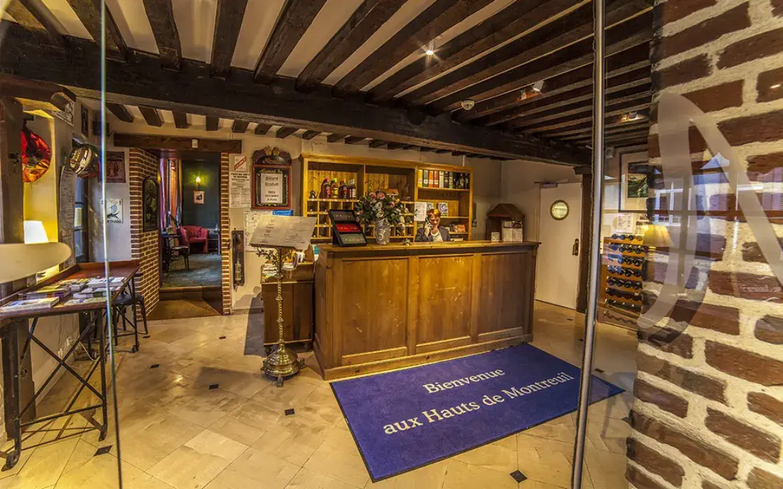 Hotel Les Hauts de Montreuil 7