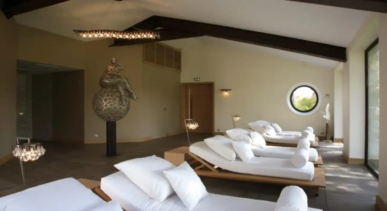 Le Clos Saint-Martin Hôtel & SPA 3