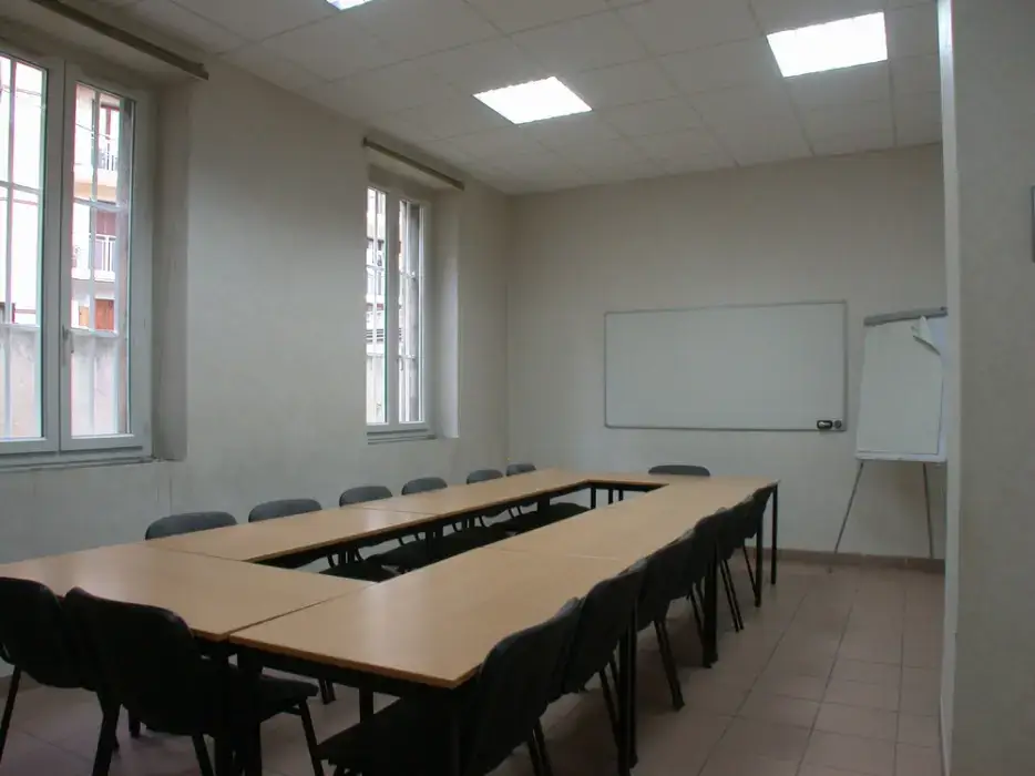 Centre le Mistral 10